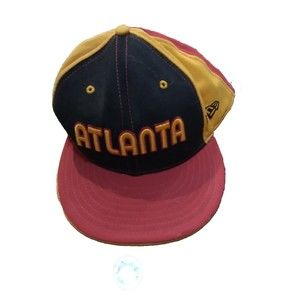 Vintage USA Atlanta Hawks New Era 100% Wool Baseball Cap 7 5/8 Hardwood Classics